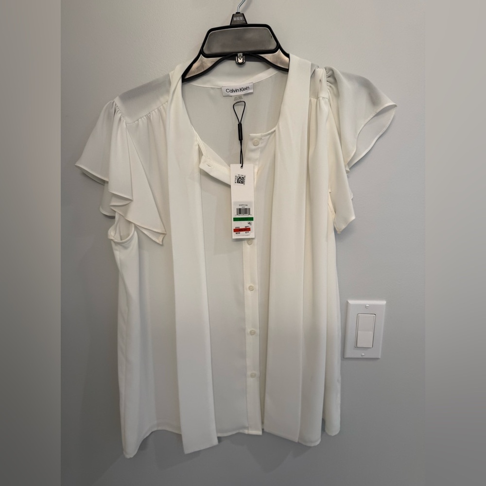 Calvin Klein Elegant Cream Blouse